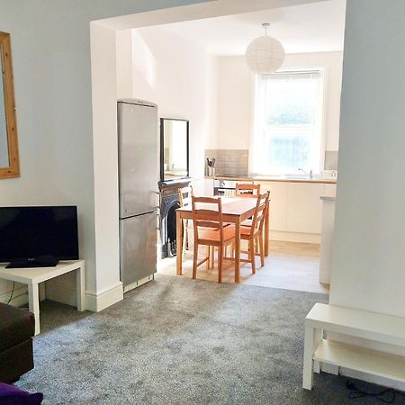 Entire Floor 2 Bedrooms On Westcliff Bournemouth Bagian luar foto