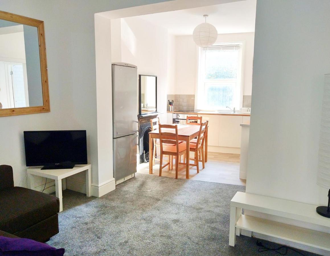Entire Floor 2 Bedrooms On Westcliff Bournemouth Bagian luar foto