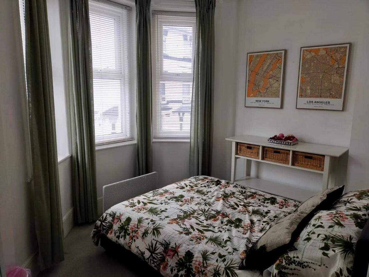 Entire Floor 2 Bedrooms On Westcliff Bournemouth Bagian luar foto